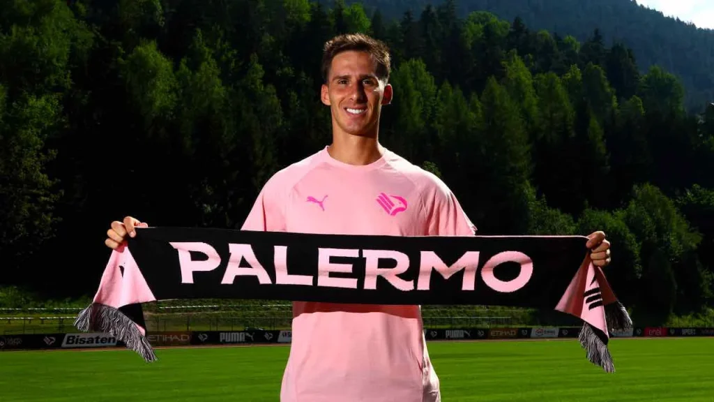 Palermo, eyes on Cassandro: the new signing is playing his chances