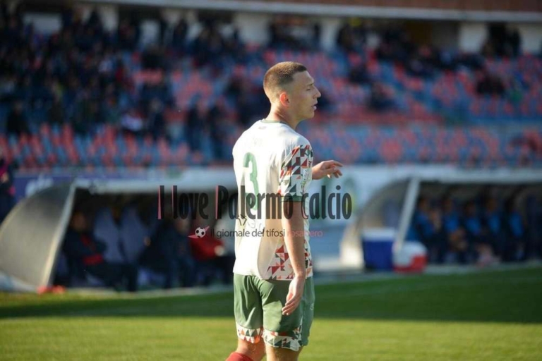 Giornale di Sicilia: "Palermo, Brunori reflects. Three players going...
