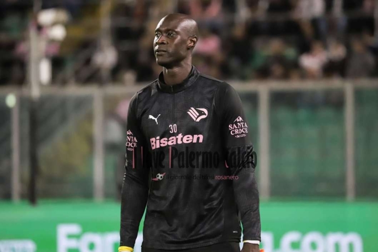 Palermo, Gomis' greeting: «It was an honor to fight for these colors...