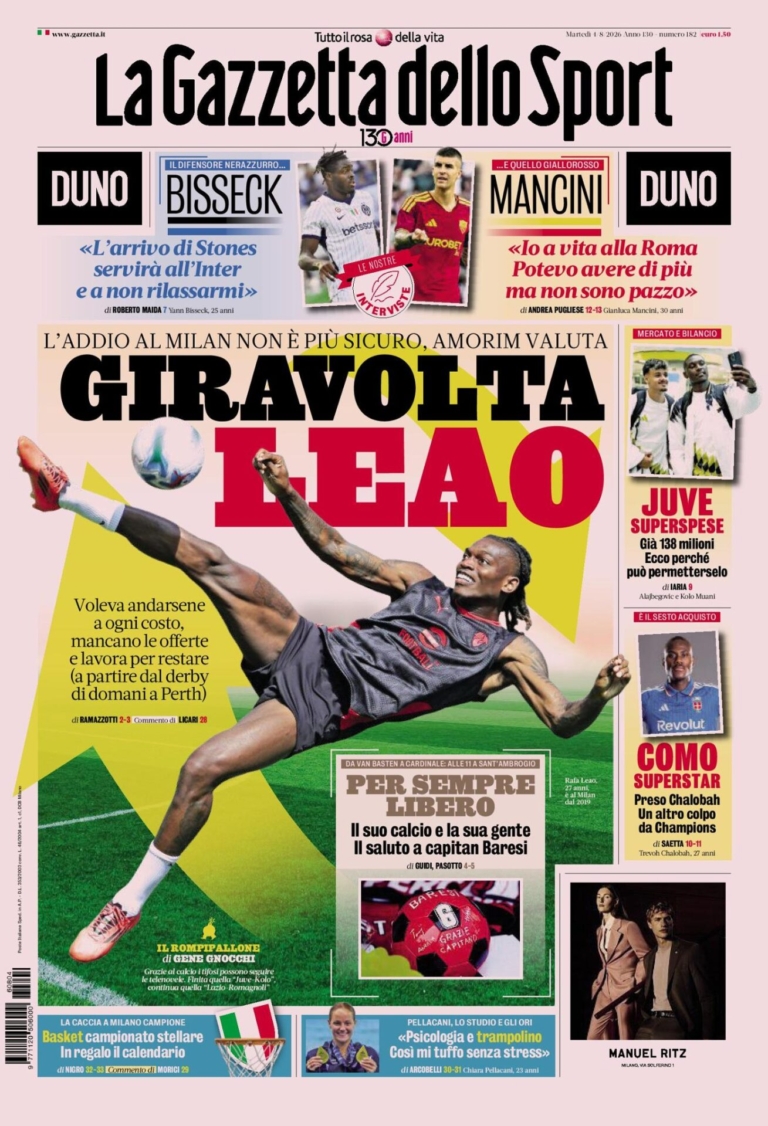 The front pages of sports newspapers: latest news from the transfer...
