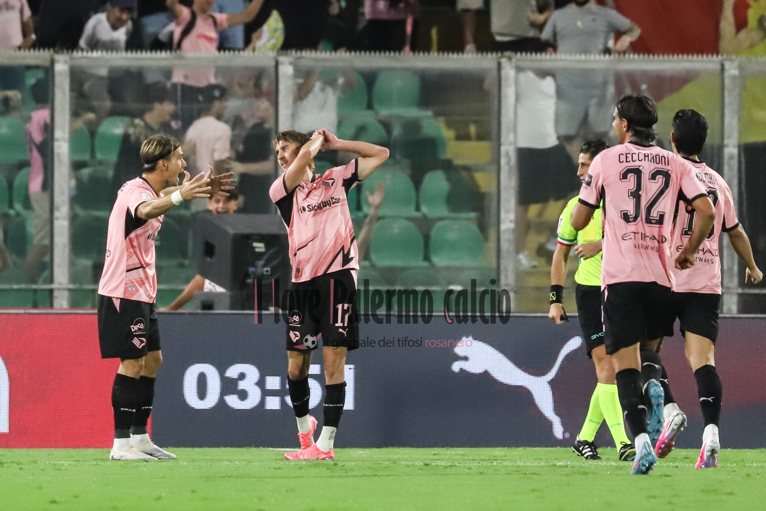 Sicilian newspaper: "Palermo, first joy. Juve Stabia knocked out"
