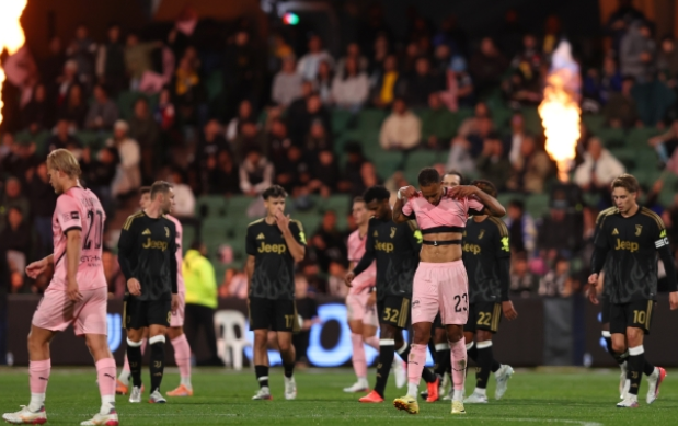 Gazzetta dello Sport: "Juventus-Palermo 2-0, Ranocchia among the...