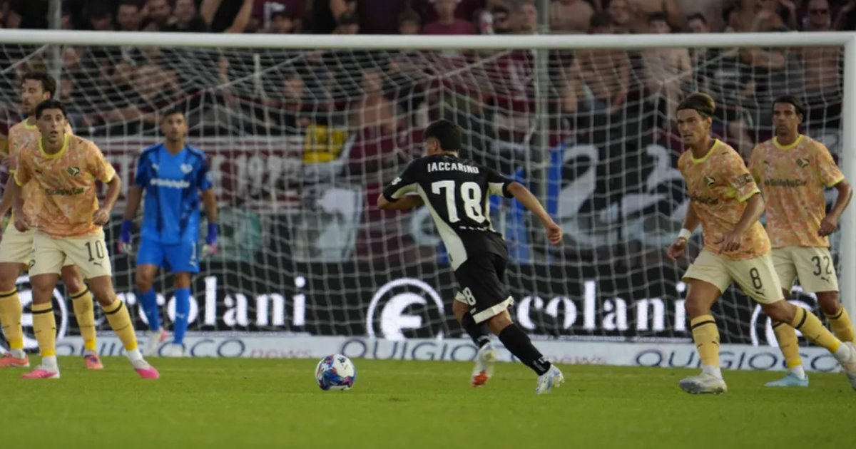 Corriere dello Sport: "Arezzo-Palermo 2-3, the report