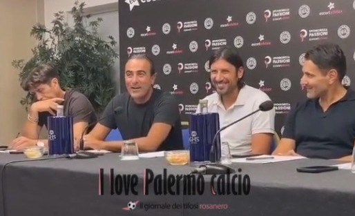 Presentation of the Mike Morra Trophy with Barone, Zaccardo and...