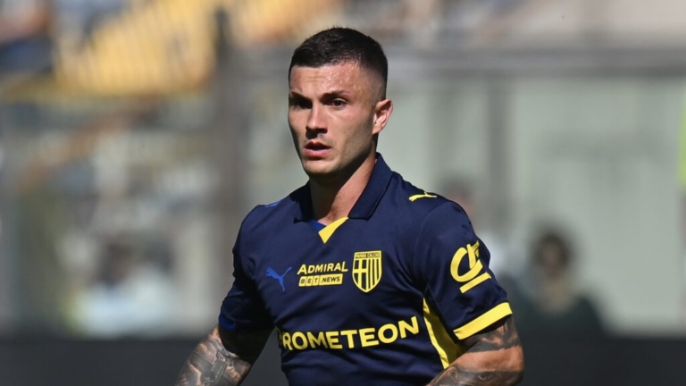 VIDEO – Palermo, Strefezza arrives in Australia