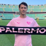 Palermo, first photo in the rosanero shirt for Mazzitelli