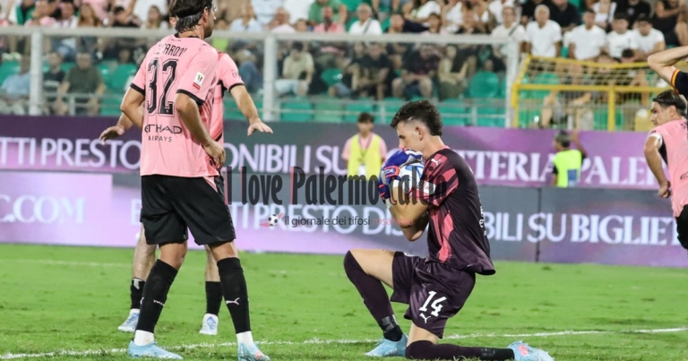 paper of Sicily: "Palermo, the door is always open: four...