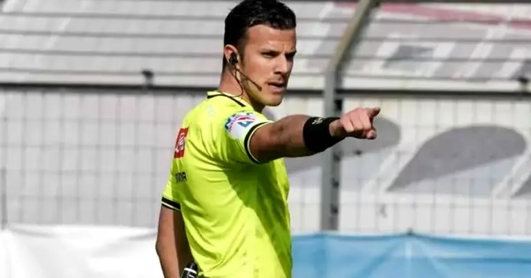Palermo-Carrarese, arbitra Drigo. Arbitration of the