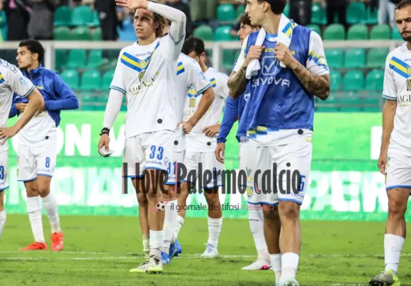 Country: "Carrarese, drink at Barbera! Palermo in